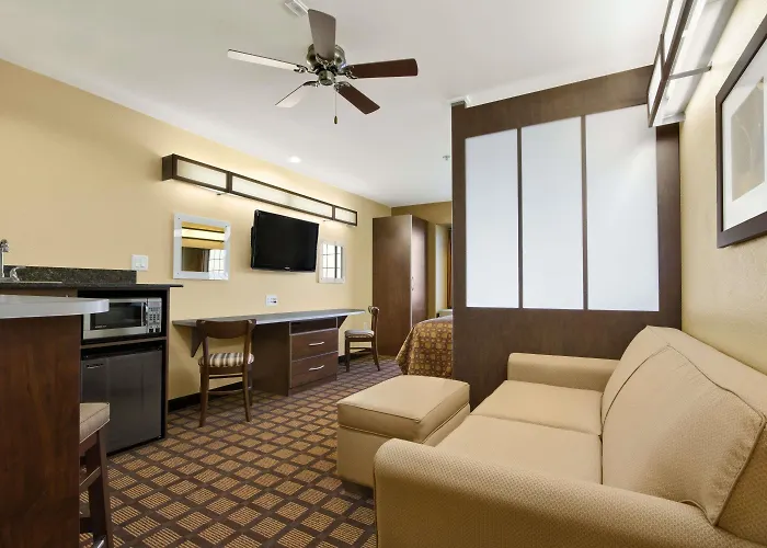 Microtel & By Wyndham Hotel Round Rock