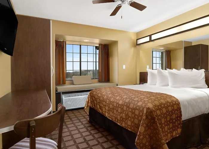 Microtel & By Wyndham Round Rock